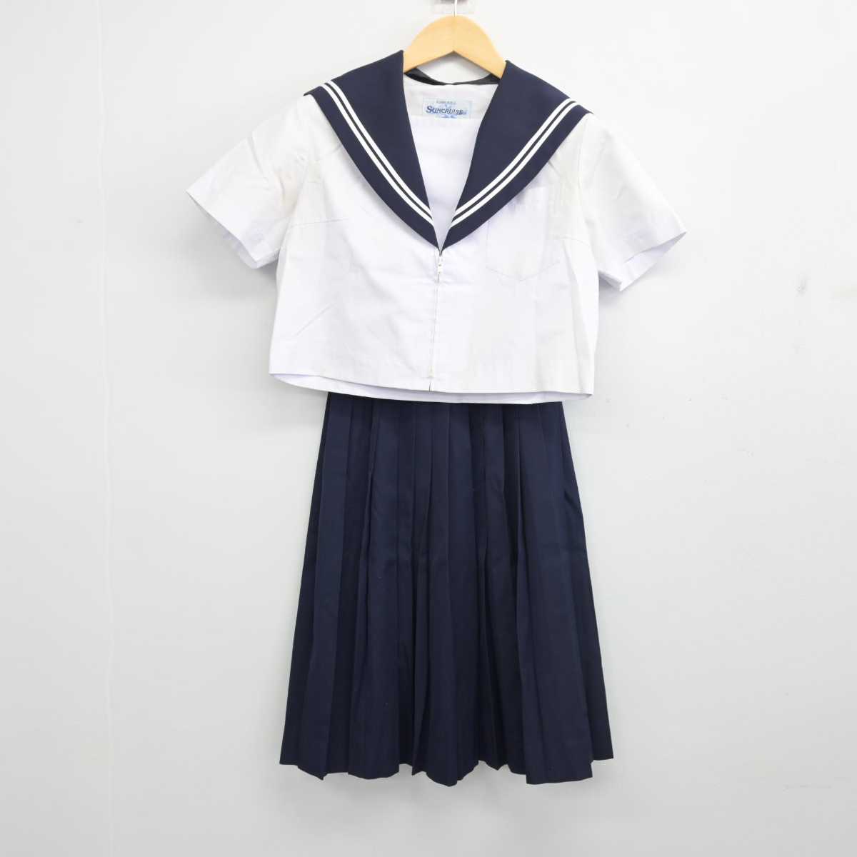 【中古】岐阜県 坂祝中学校 女子制服 2点 (セーラー服・スカート) sf056607