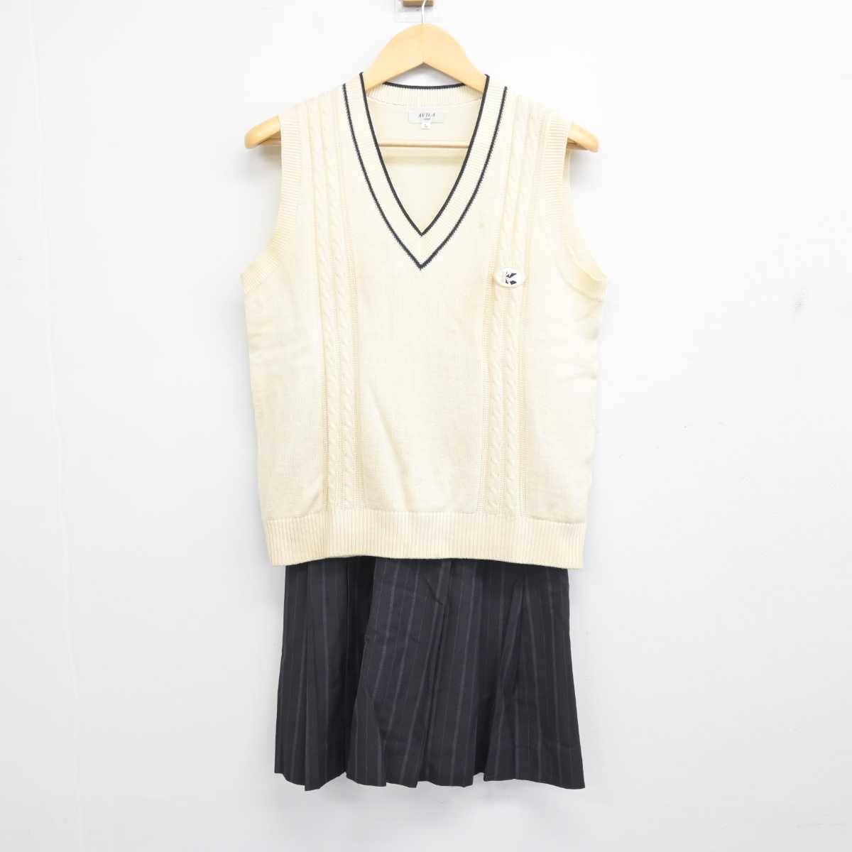 【中古】埼玉県 久喜高等学校 女子制服 2点 (ニットベスト・スカート) sf056654