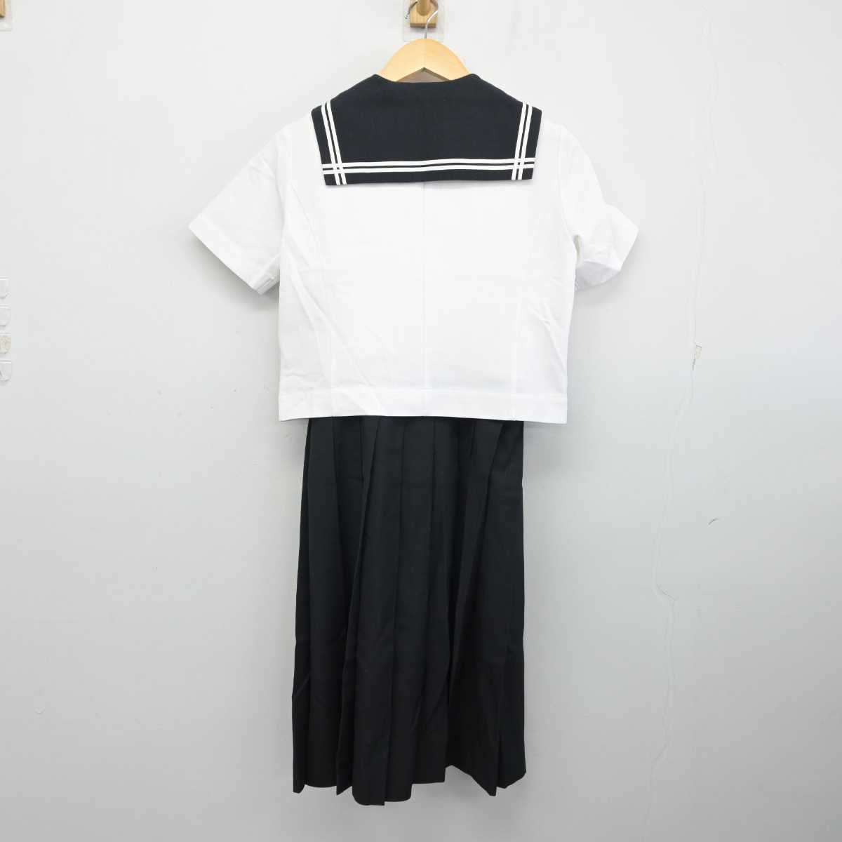 【中古】埼玉県 星野学園中学校 女子制服 2点 (セーラー服・スカート) sf056687