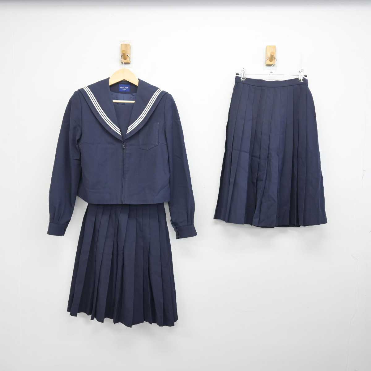 【中古】岐阜県 藍川中学校 女子制服 3点 (セーラー服・スカート) sf056800