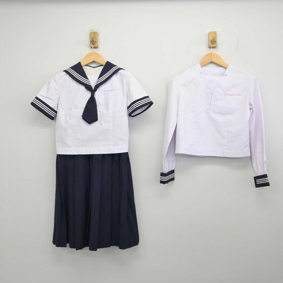 【中古】千葉県 和洋国府台女子高等学校 女子制服 4点 (セーラー服・セーラー服・スカート) sf056831