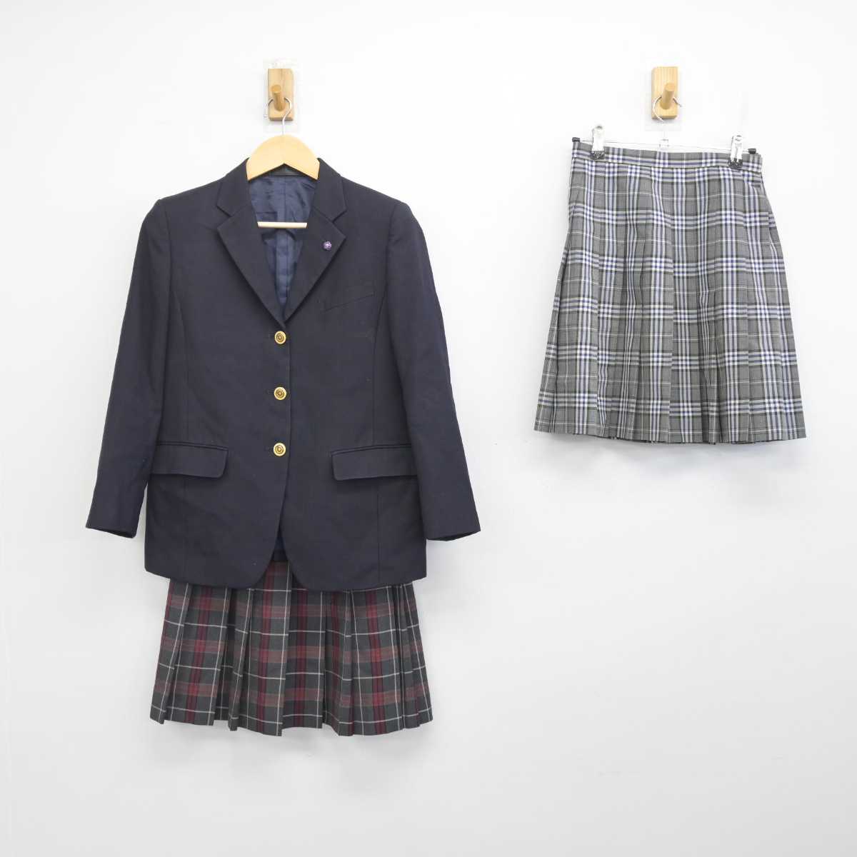 【中古】神奈川県 横浜商科大学高等学校 女子制服 4点 (ブレザー・スカート・スカート) sf056842