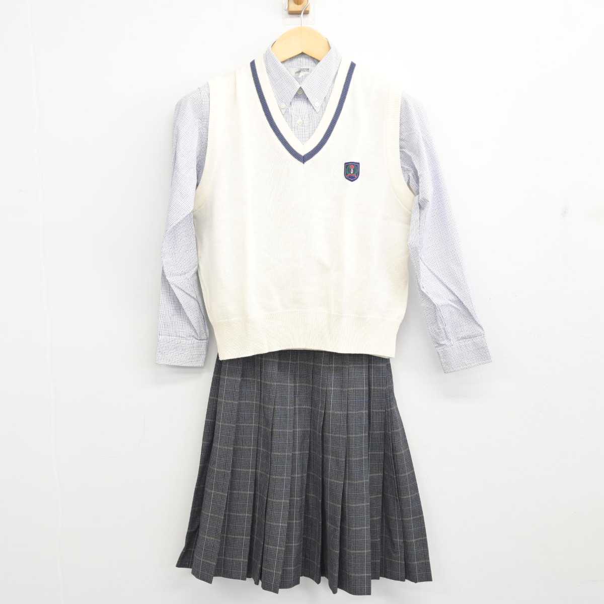 【中古】沖縄県 那覇国際高等学校 女子制服 3点 (ニットベスト・シャツ・スカート) sf056971