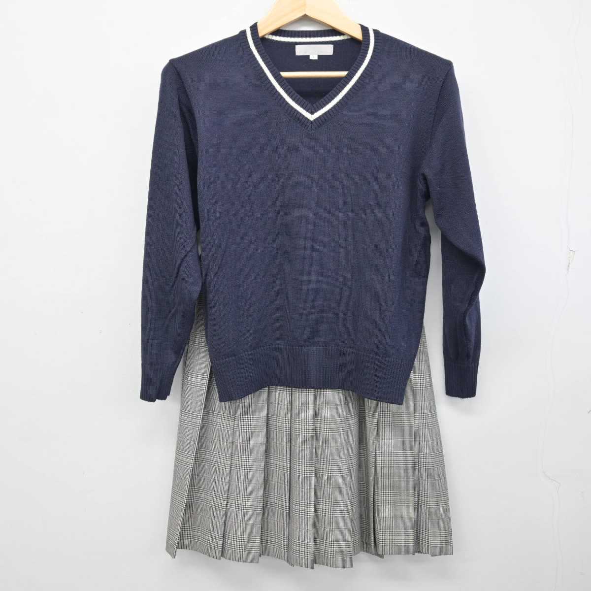 【中古】埼玉県 淑徳与野高等学校 女子制服 3点 (ブレザー・ニット・スカート) sf056994