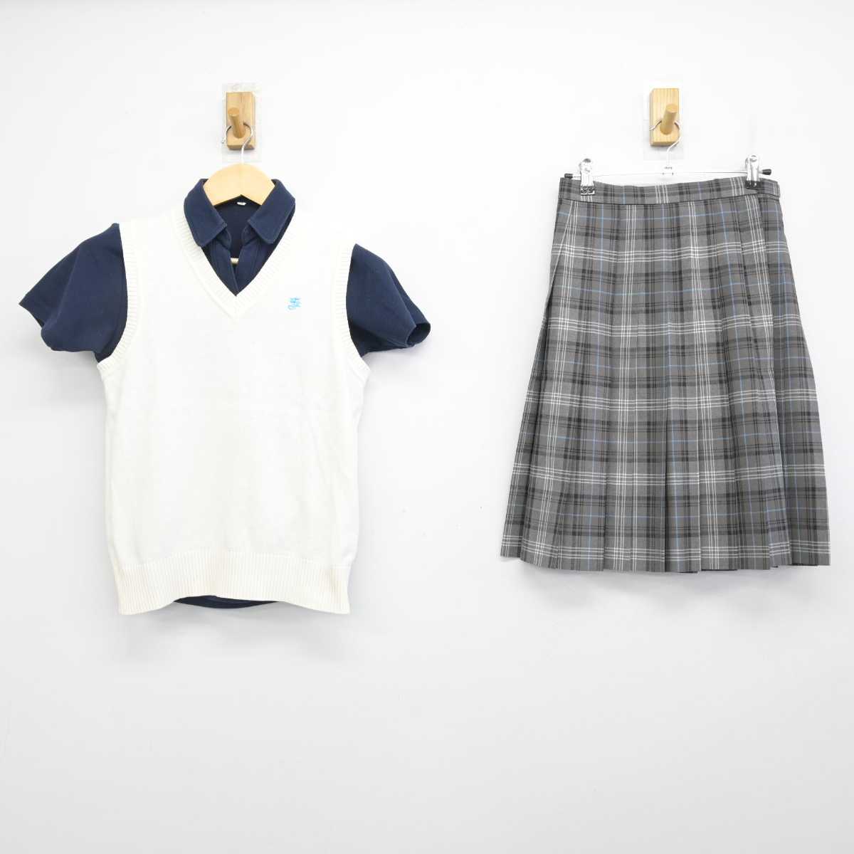 【中古】埼玉県 淑徳与野高等学校 女子制服 3点 (ニットベスト・シャツ・スカート) sf056996