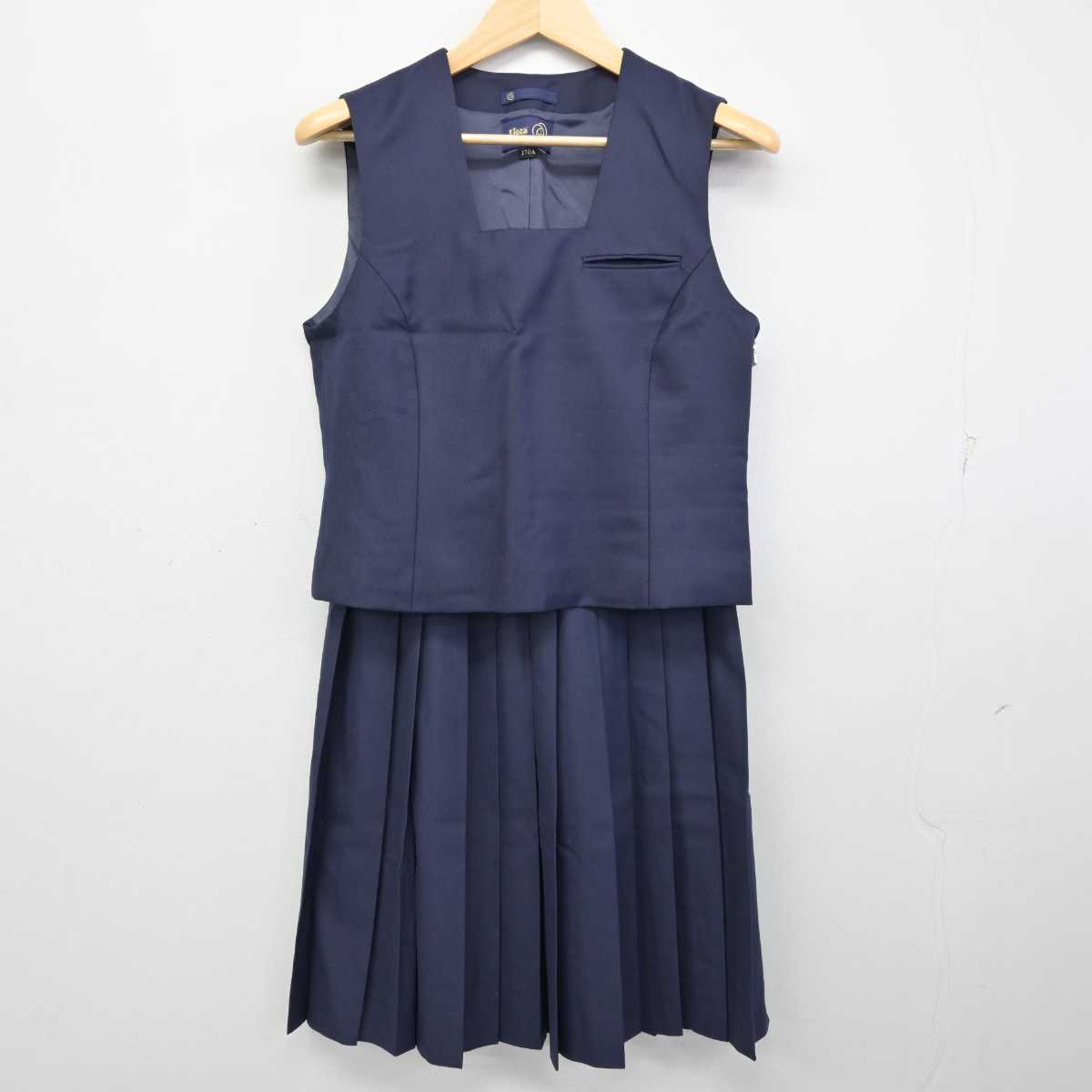 【中古】北海道 羊丘中学校 女子制服 2点 (ベスト・スカート) sf057005