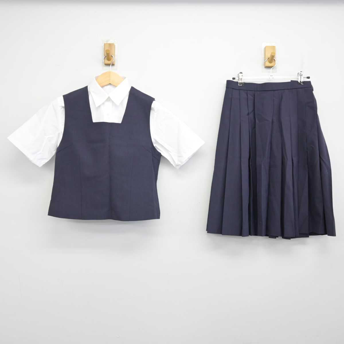 【中古】神奈川県 藤沢市立明治中学校 女子制服 3点 (ベスト・シャツ・スカート) sf057007