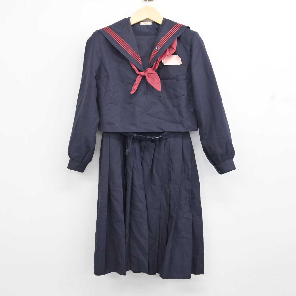 【中古】福岡県 三輪中学校 女子制服 3点 (セーラー服・ジャンパースカート) sf057068