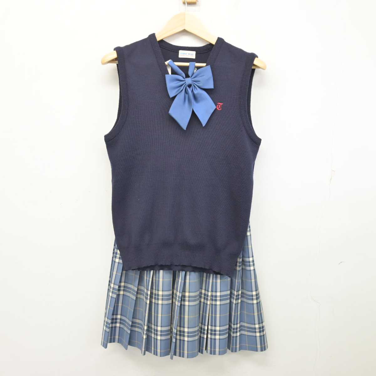 【中古】大阪府 豊島高等学校 女子制服 3点 (ニットベスト・スカート) sf057113