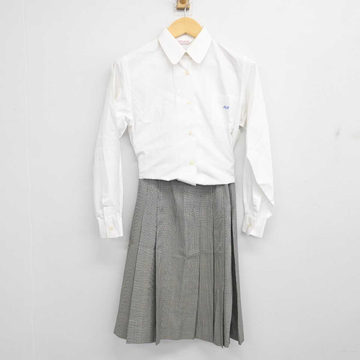 【中古】岩手県 盛岡大学附属高等学校 女子制服 4点 (ブレザー・ニット・シャツ・スカート) sf057227