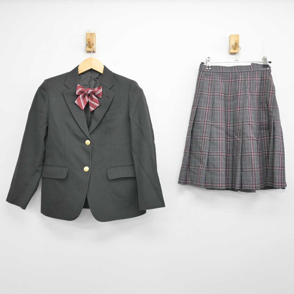 【中古】宮城県 渡波中学校 女子制服 4点 (ブレザー・スカート) sf057263