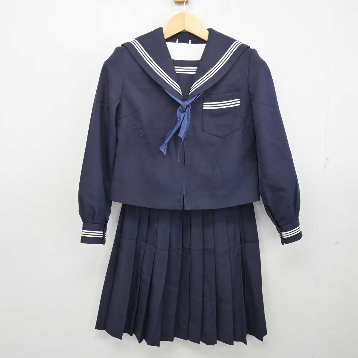 【中古】富山県 小杉中学校 女子制服 4点 (セーラー服・シャツ・スカート) sf057404