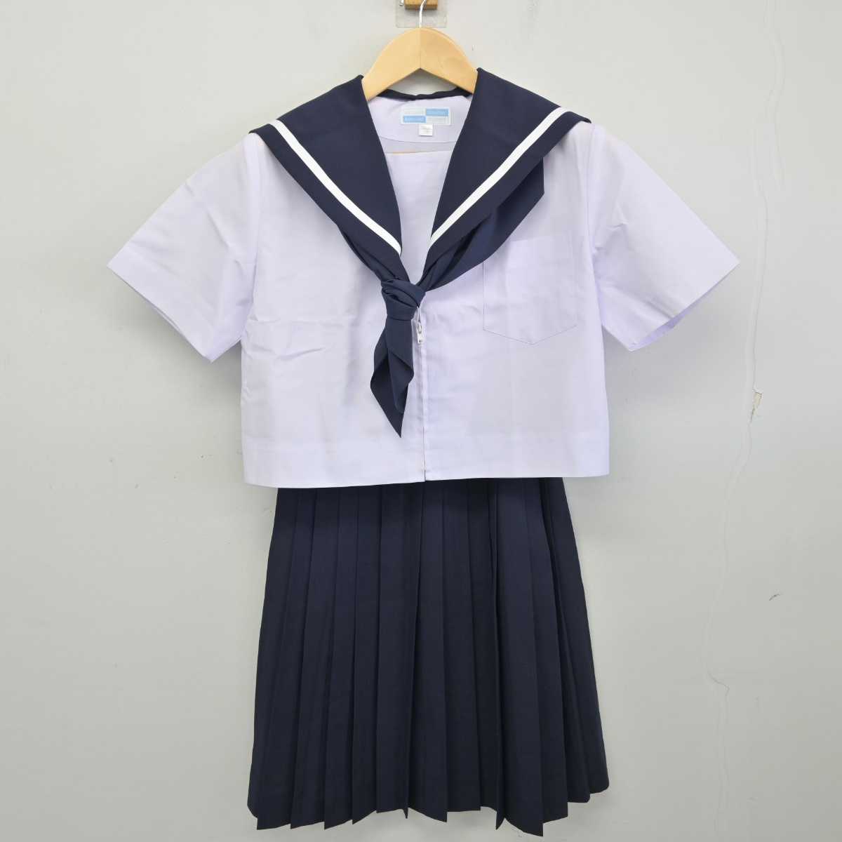【中古】愛知県 富貴中学校 女子制服 3点 (セーラー服・スカート) sf057635