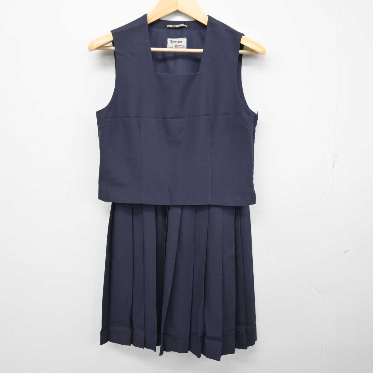 【中古】東京都 砧中学校 女子制服 2点 (ベスト・スカート) sf057685