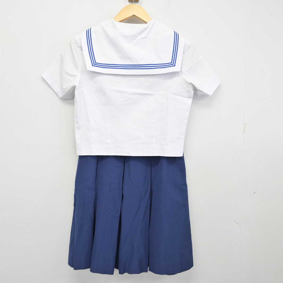 【中古】福岡県 香住丘高等学校 女子制服 2点 (セーラー服・スカート) sf057755