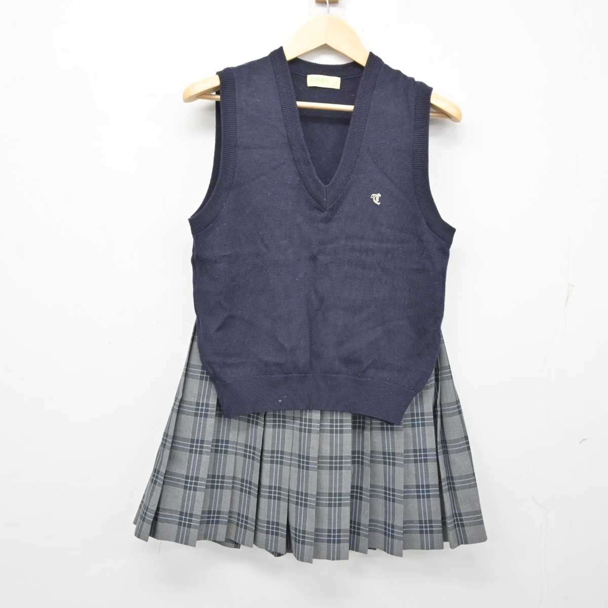 【中古】宮城県 多賀城高等学校 女子制服 2点 (ニットベスト・スカート) sf057800