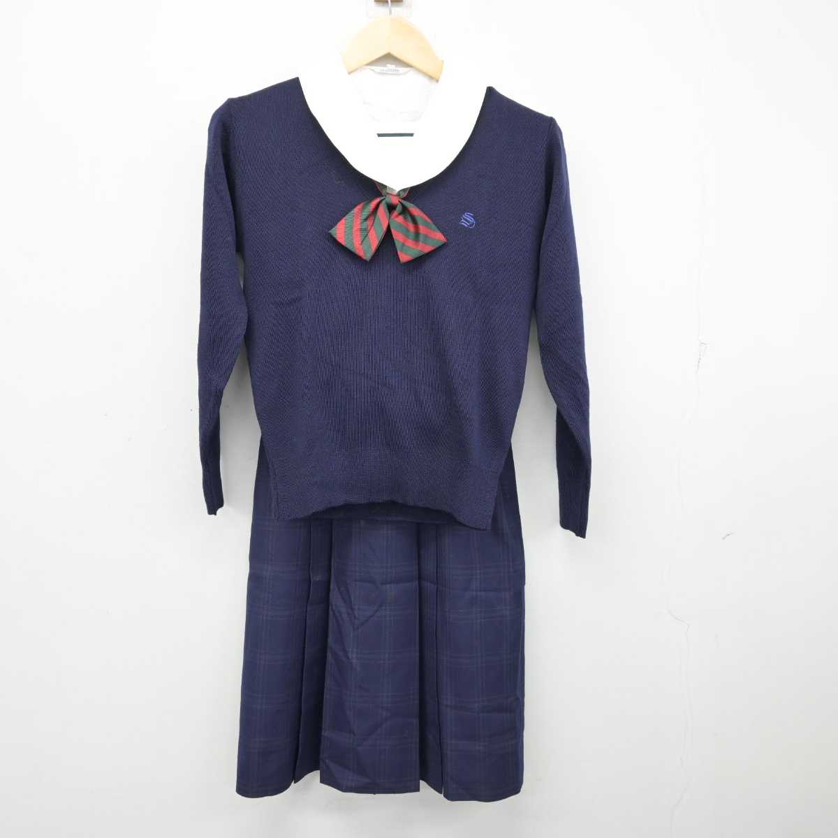 【中古】東京都 聖徳学園中学・高等学校 女子制服 4点 (ニット・シャツ・スカート) sf057860