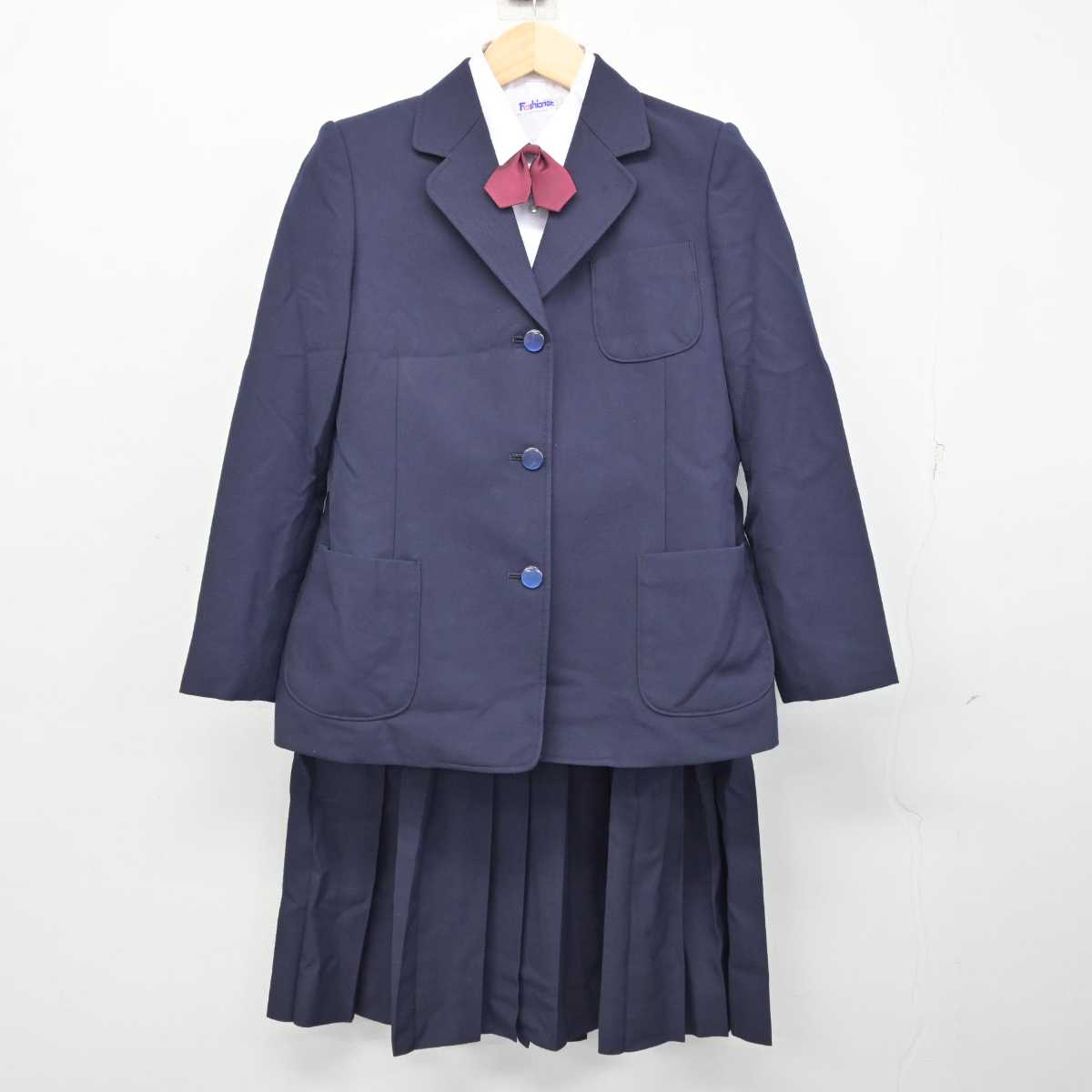 【中古】埼玉県 小針中学校 女子制服 4点 (ブレザー・シャツ・スカート) sf057957