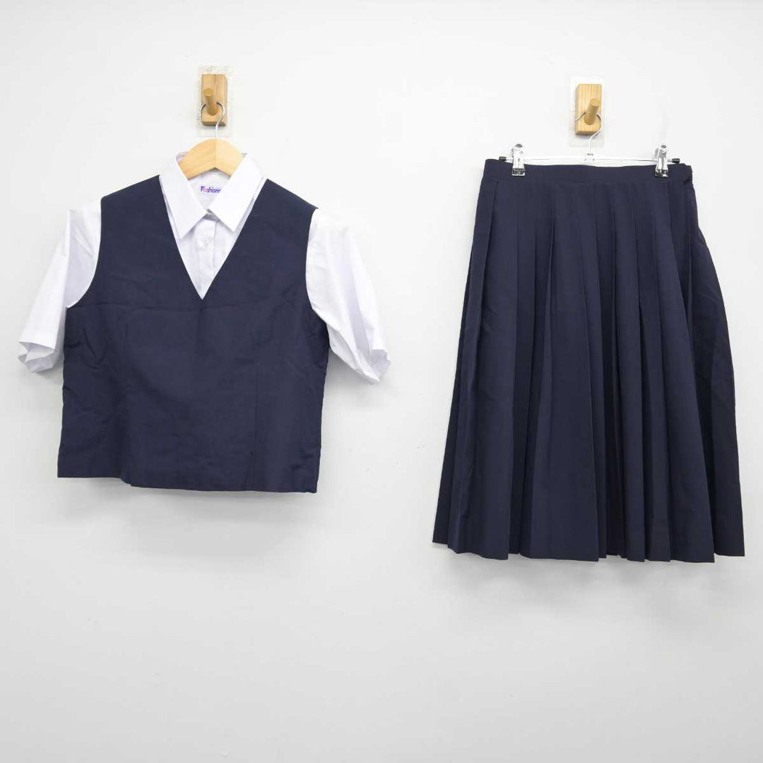 【中古】埼玉県 小針中学校 女子制服 3点 (ベスト・シャツ・スカート) sf057958 | 中古制服通販パレイド