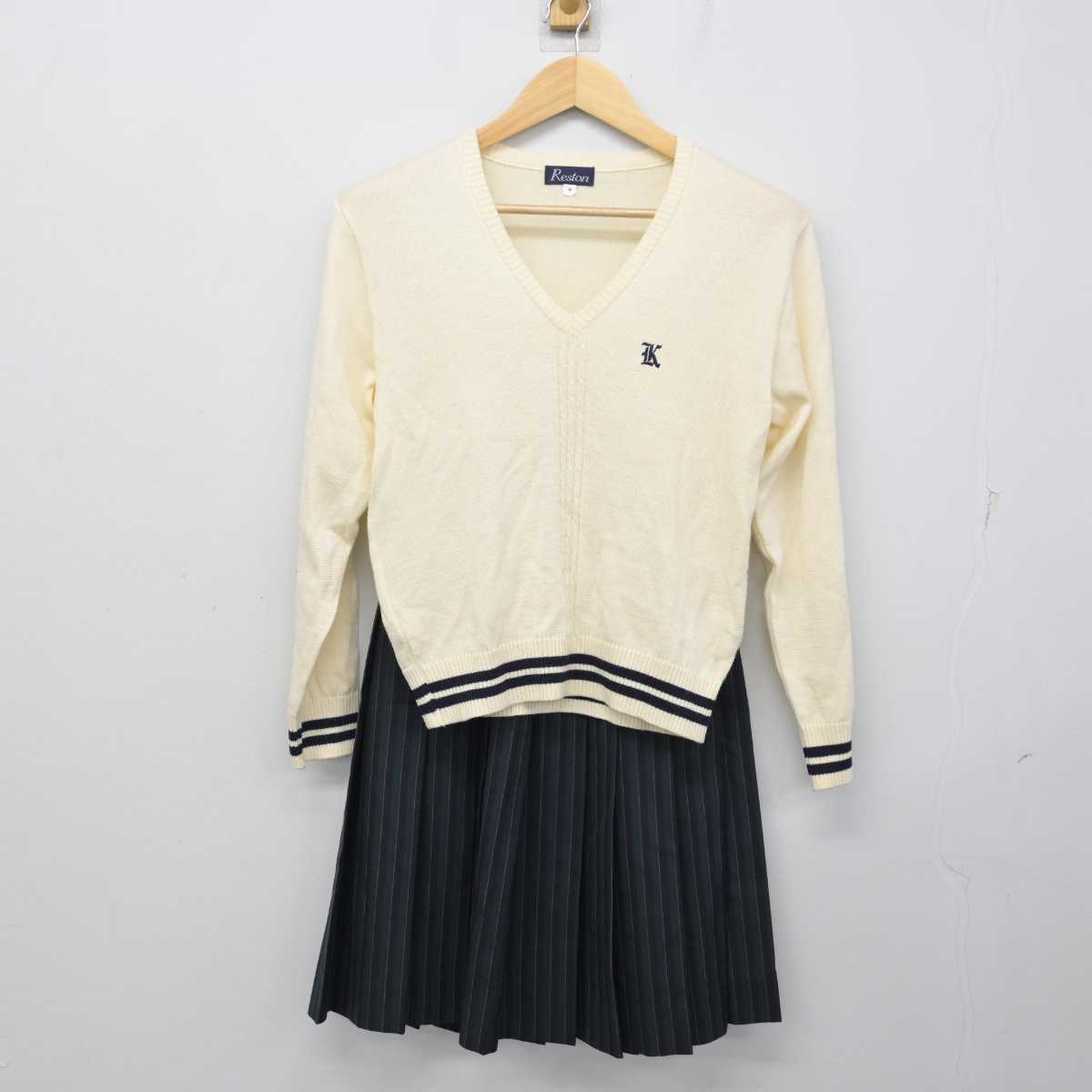 【中古】大阪府 大阪薫英女学院高等学校 女子制服 6点 (ブレザー・ニット・スカート) sf058033