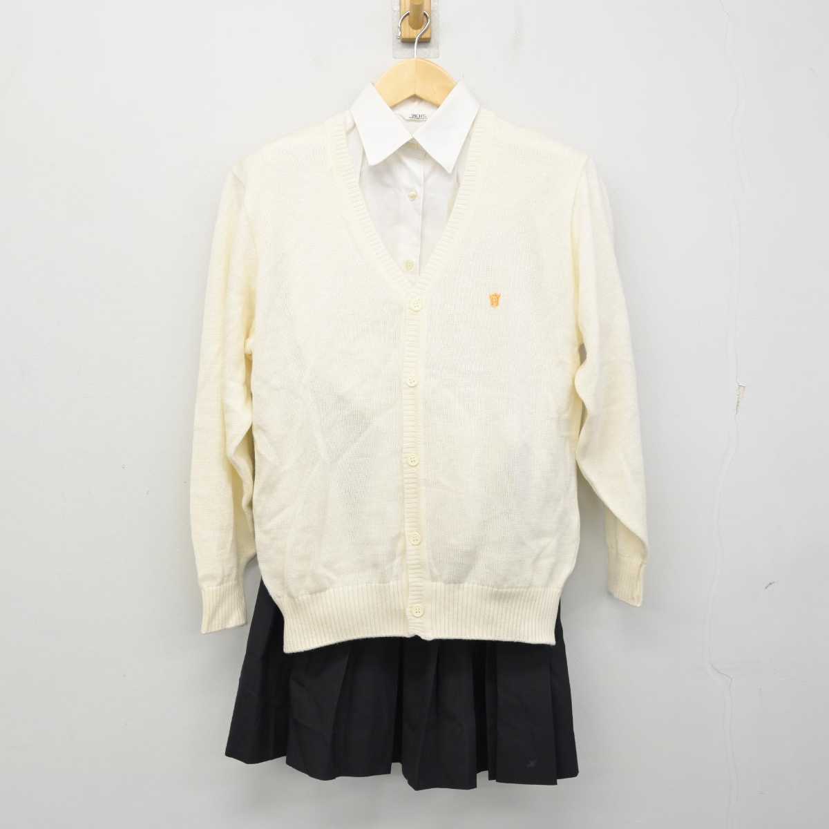 【中古】神奈川県 法政大学第二高等学校 女子制服 3点 (ニット・シャツ・スカート) sf058040