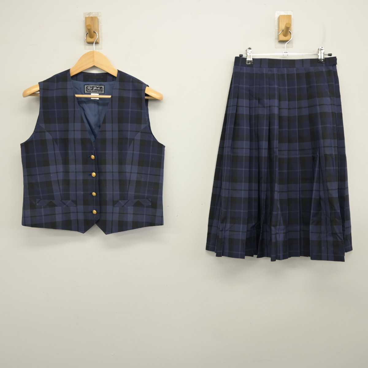 【中古】千葉県 ちはら台南中学校 女子制服 3点 (ベスト・スカート) sf058066