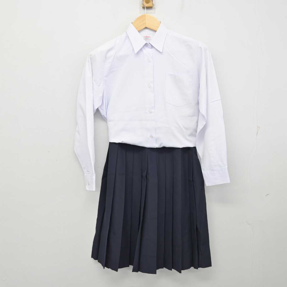 【中古】秋田県 勝平中学校 女子制服 2点 (シャツ・スカート) sf058365