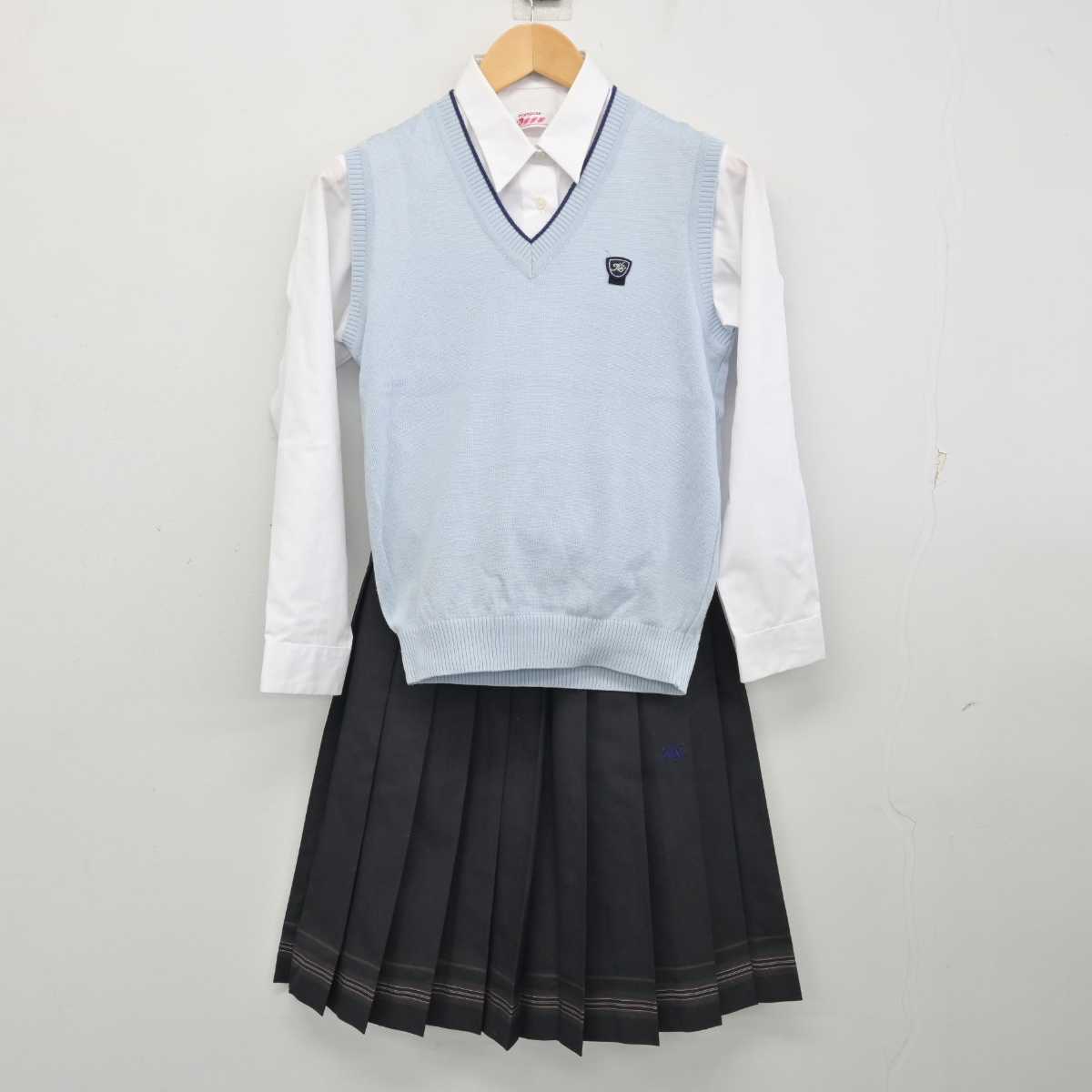 【中古】北海道 北白石中学校 女子制服 3点 (ニットベスト・シャツ・スカート) sf058515