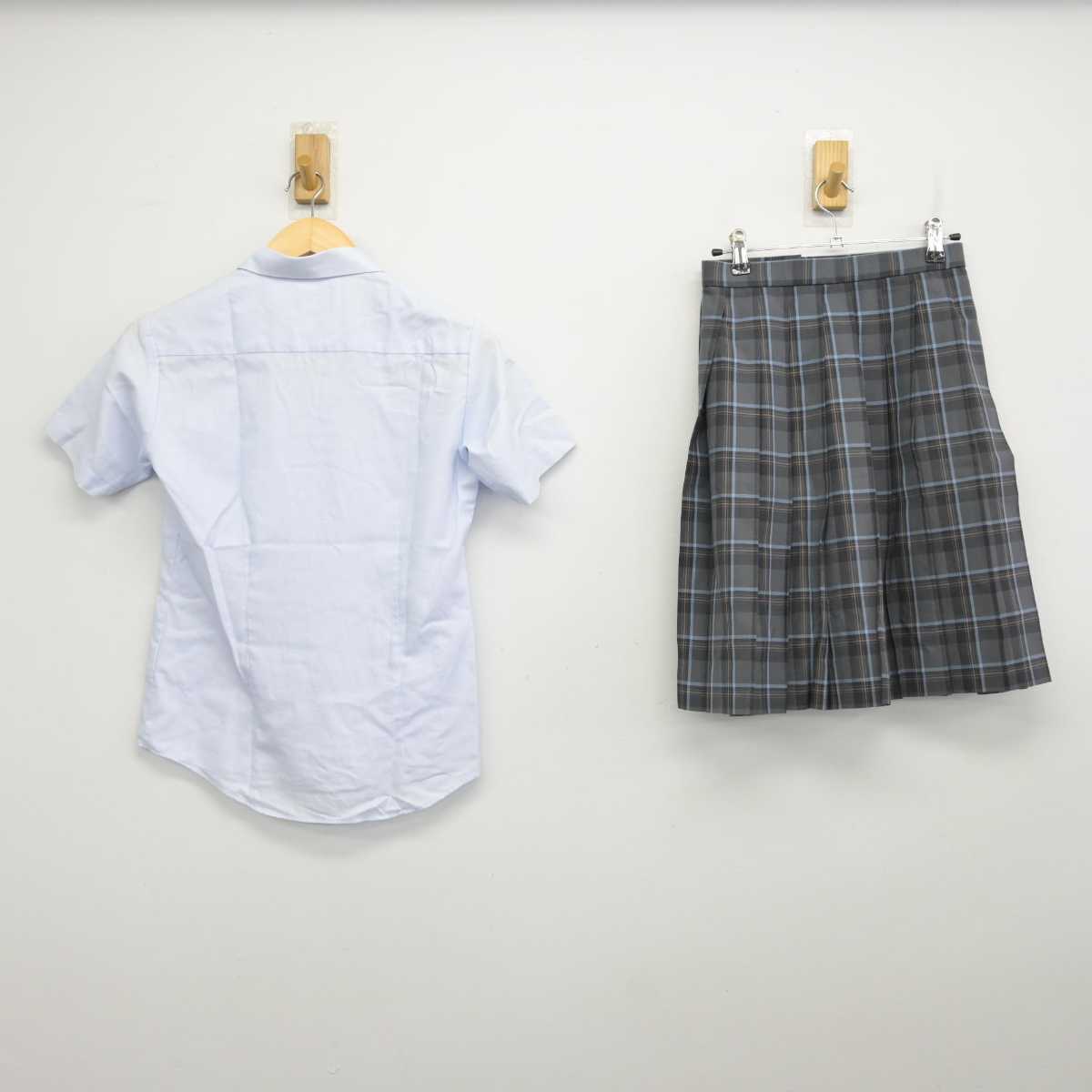 【中古】大阪府 枚岡樟風高等学校 女子制服 2点 (シャツ・スカート) sf058679