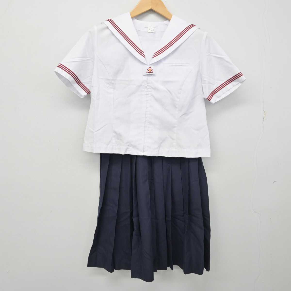 【中古】秋田県 本荘北中学校 女子制服 3点 (セーラー服・スカート) sf058775