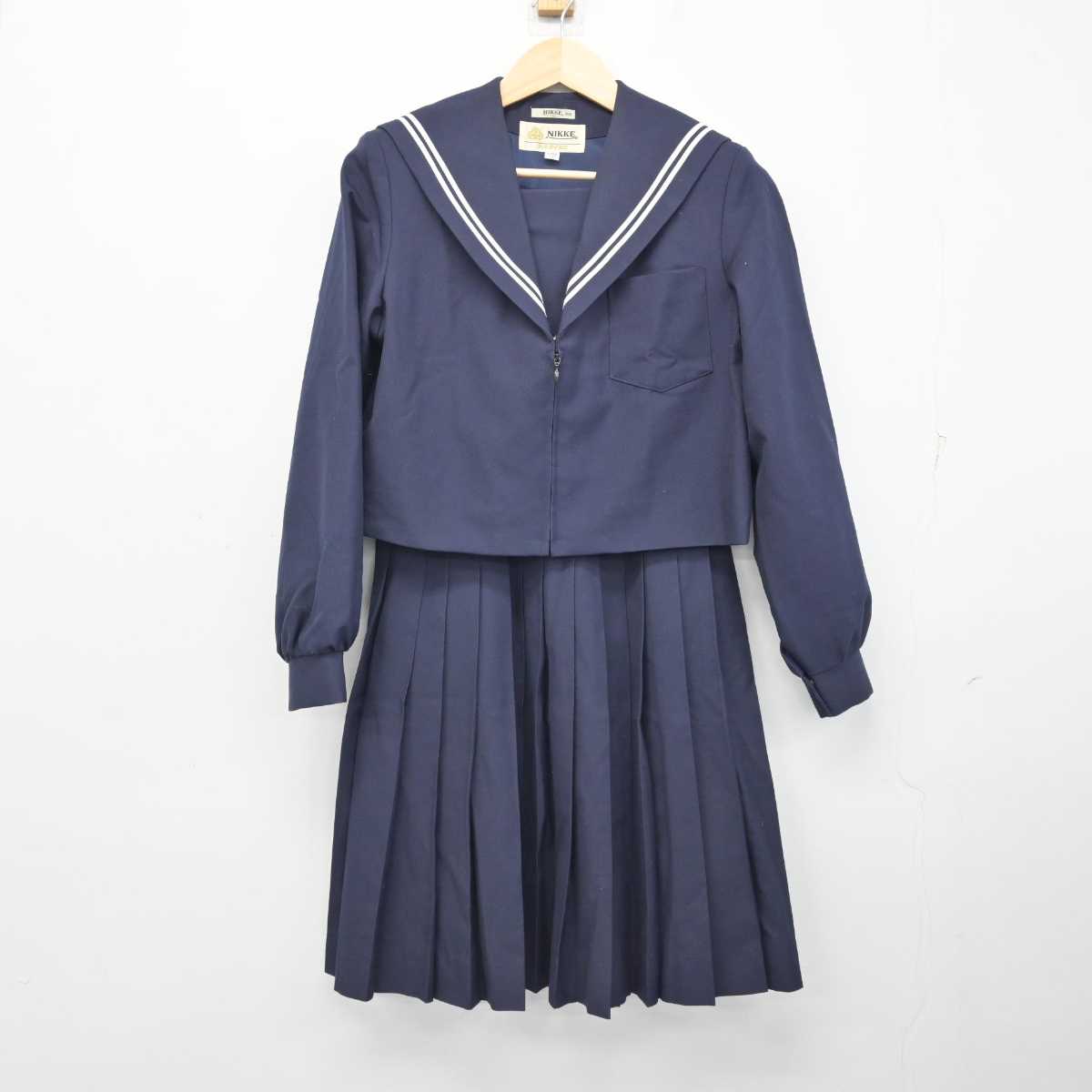 【中古】愛知県 師勝中学校 女子制服 2点 (セーラー服・スカート) sf058830