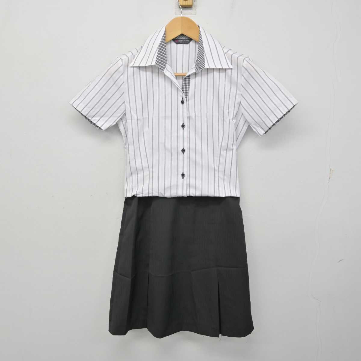 【中古】 事務服 女子制服 2点 (ブラウス・スカート) sf058874