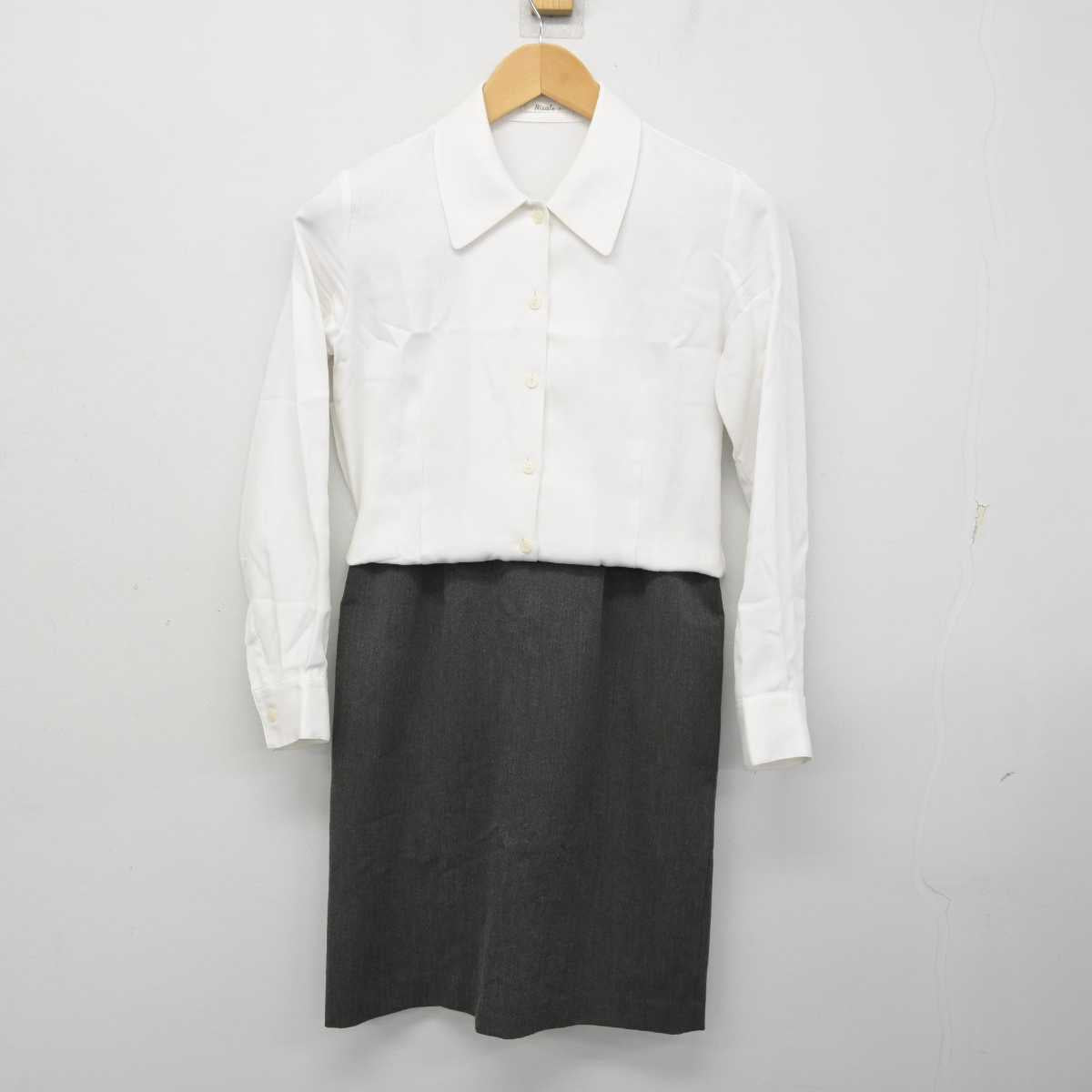 【中古】 事務服 女子制服 2点 (ブラウス・スカート) sf058878