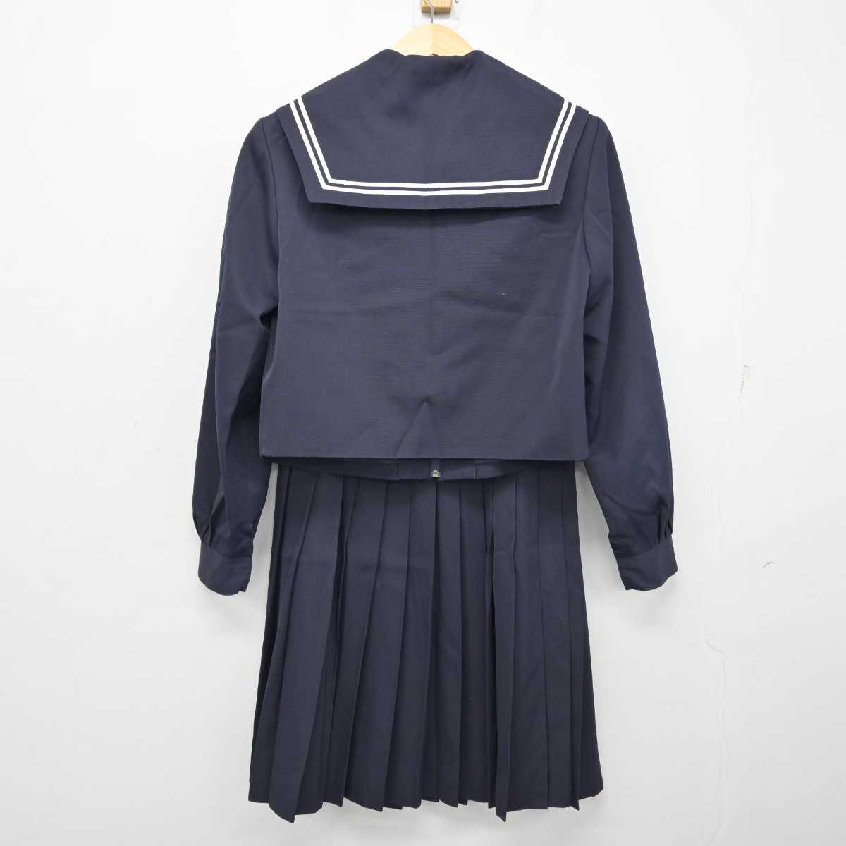 【中古】愛知県 桜井中学校 女子制服 4点 (セーラー服・スカート) sf058915