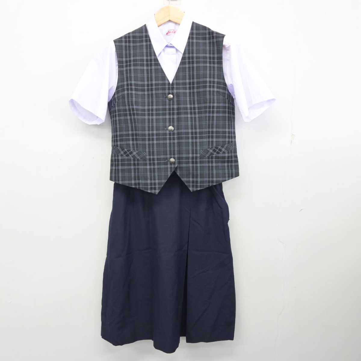 【中古】東京都 高島第一中学校 女子制服 3点 (ベスト・シャツ・スカート) sf059056