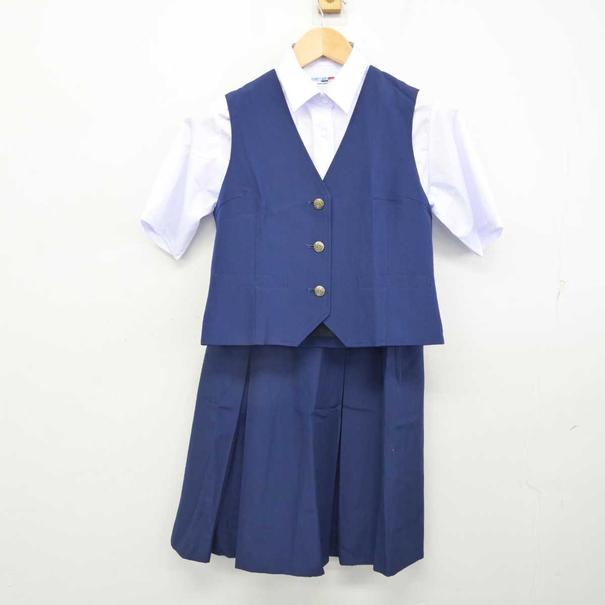 【中古】埼玉県 藤中学校 女子制服 3点 (ベスト・シャツ・スカート) sf059102