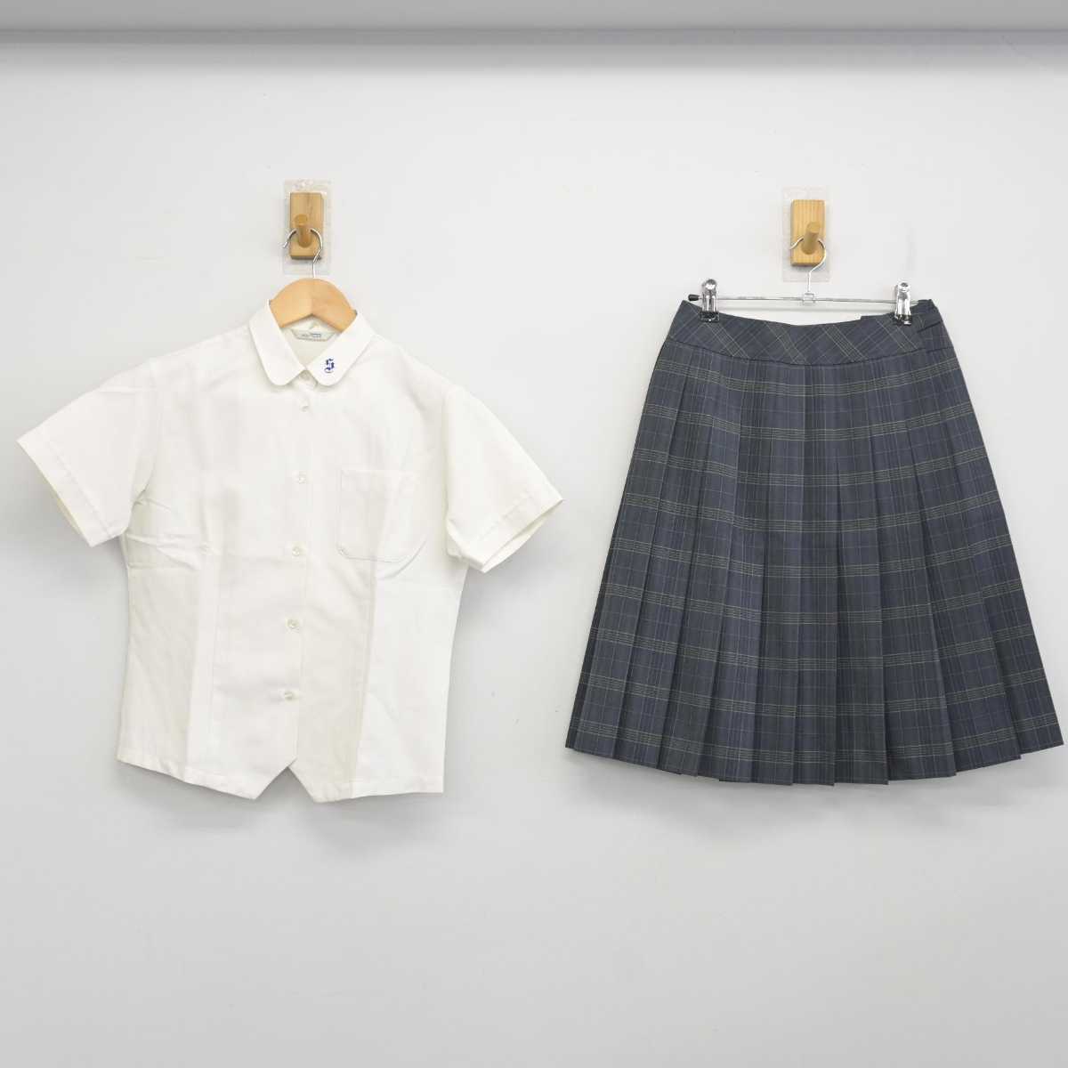 【中古】福岡県 稲築志耕館高等学校 女子制服 2点 (シャツ・スカート) sf059149