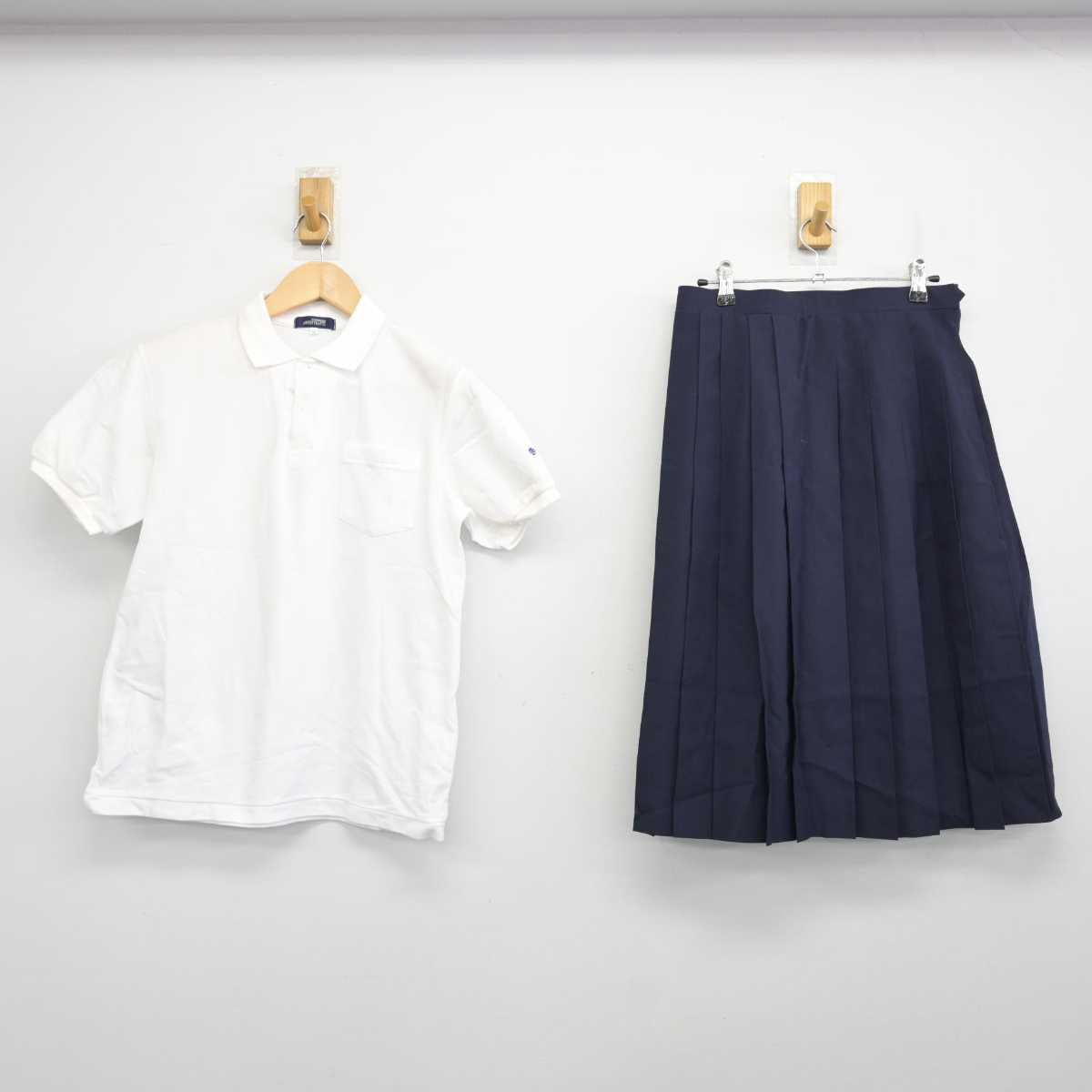 【中古】茨城県 日立市立大久保中学校 女子制服 2点 (シャツ・スカート) sf059185