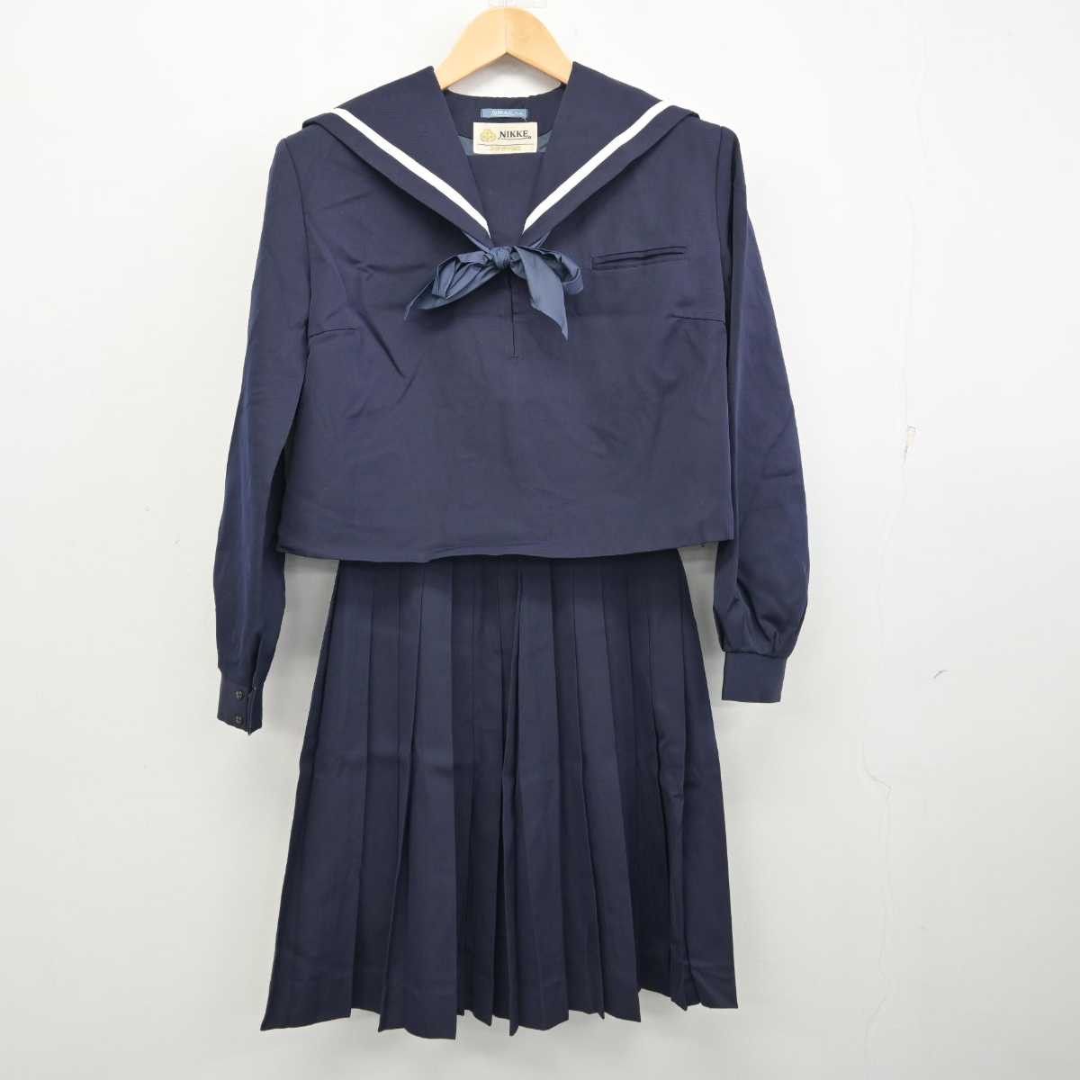 【中古】香川県 飯山中学校 女子制服 3点 (セーラー服・スカート) sf059188