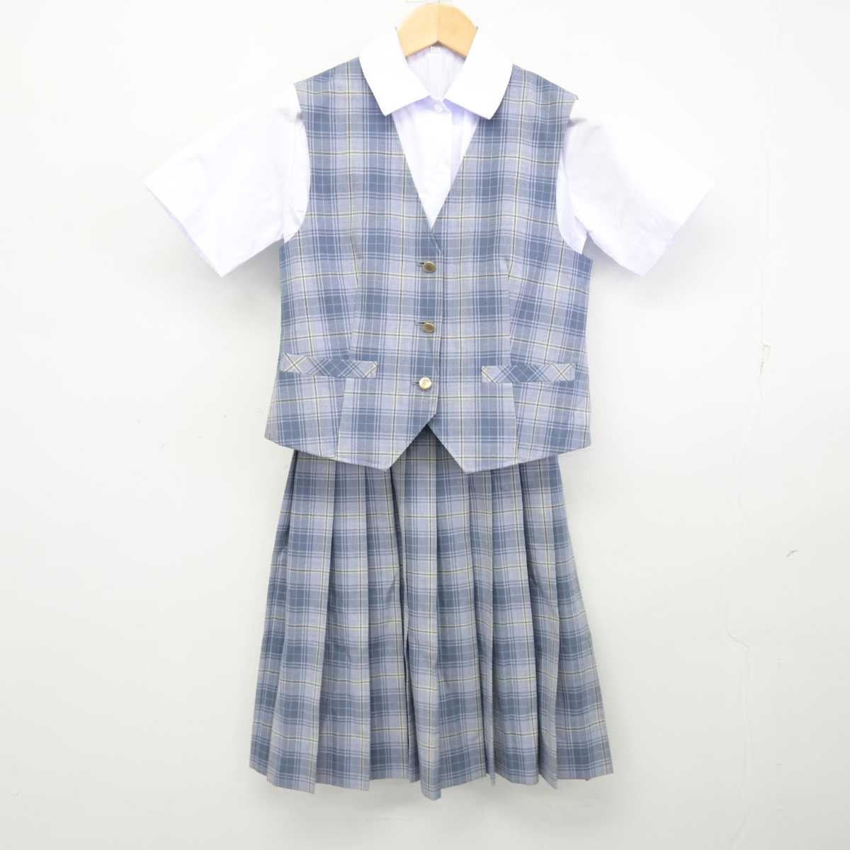 【中古】東京都 青梅市立第三中学校 女子制服 3点 (ベスト・シャツ・スカート) sf059217