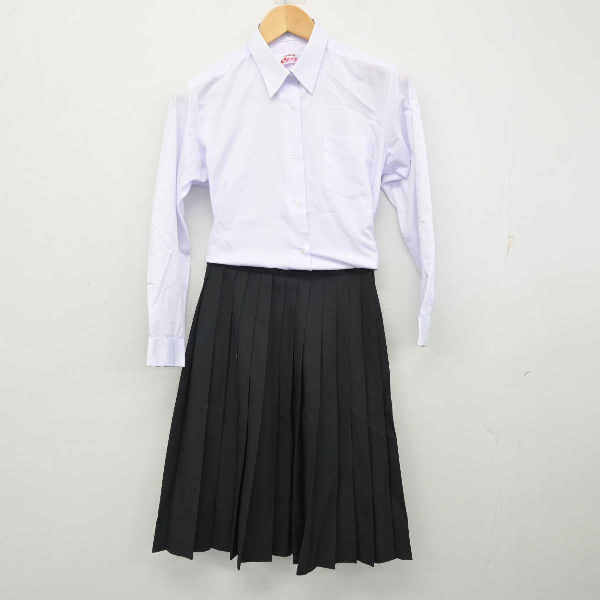 【中古】三重県 倉田山中学校 女子制服 2点 (シャツ・スカート) sf059352