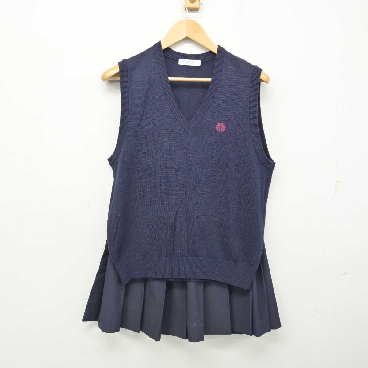 【中古】神奈川県 大和西高等学校 女子制服 2点 (ニットベスト・スカート) sf059376