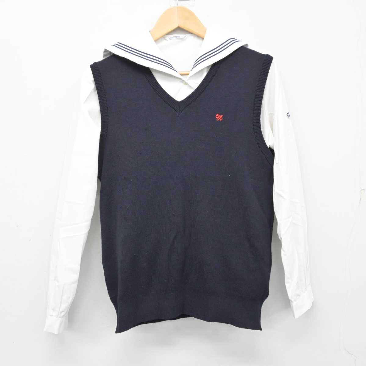 【中古】北海道 帯広北高等学校 女子制服 2点 (ニットベスト・セーラー服) sf059404