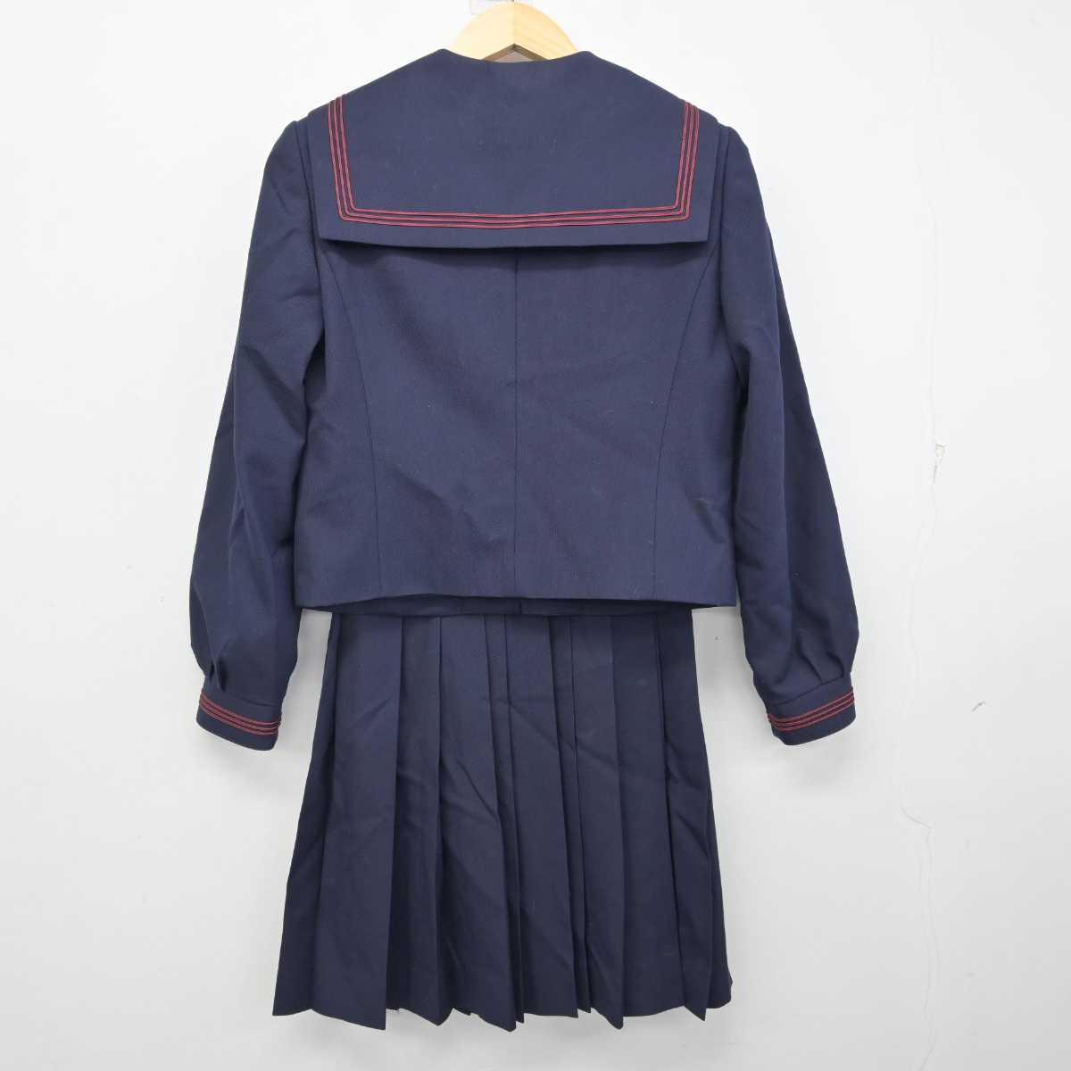 【中古】東京都 戸越台中学校 女子制服 3点 (セーラー服・スカート) sf059469