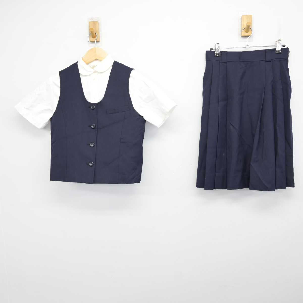 【中古】東京都 女子美術大学付属中学校 女子制服 3点 (ベスト・シャツ・スカート) sf059520