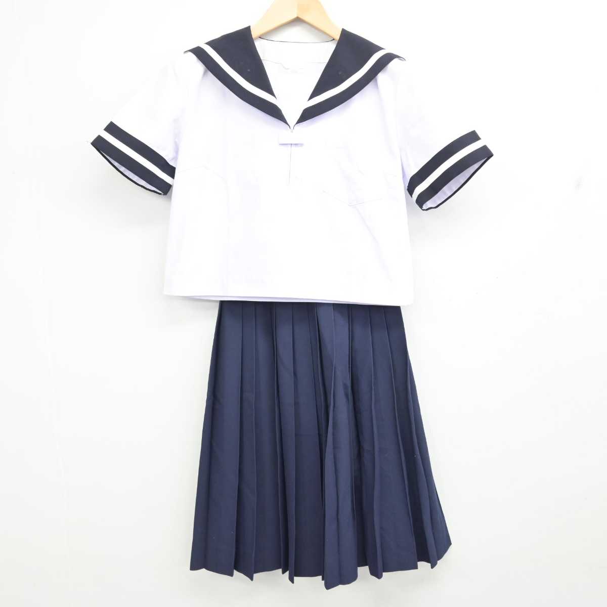 【中古】香川県 高松市立屋島中学校 女子制服 2点 (セーラー服・スカート) sf059573