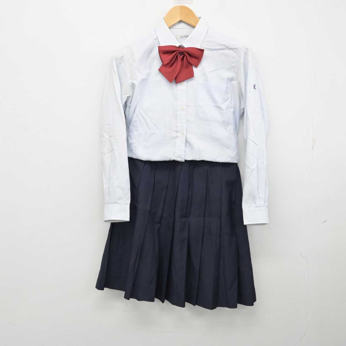 【中古】埼玉県 浦和実業学園高等学校 女子制服 4点 (ブレザー・シャツ・スカート) sf059745