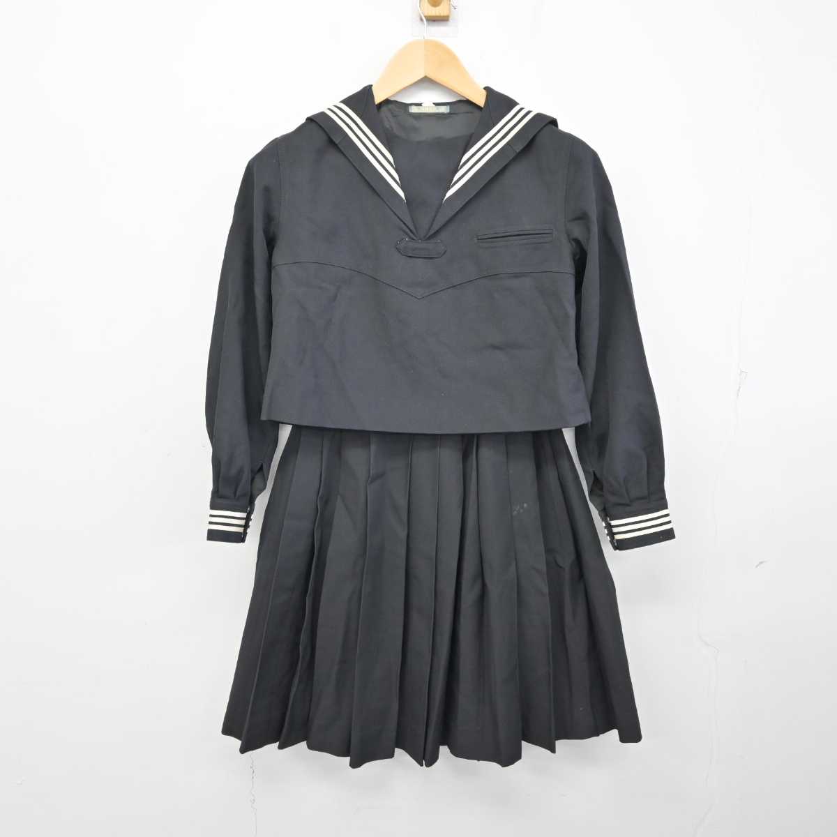 【中古】東京都 富士見中学高等学校 女子制服 2点 (セーラー服・スカート) sf059837