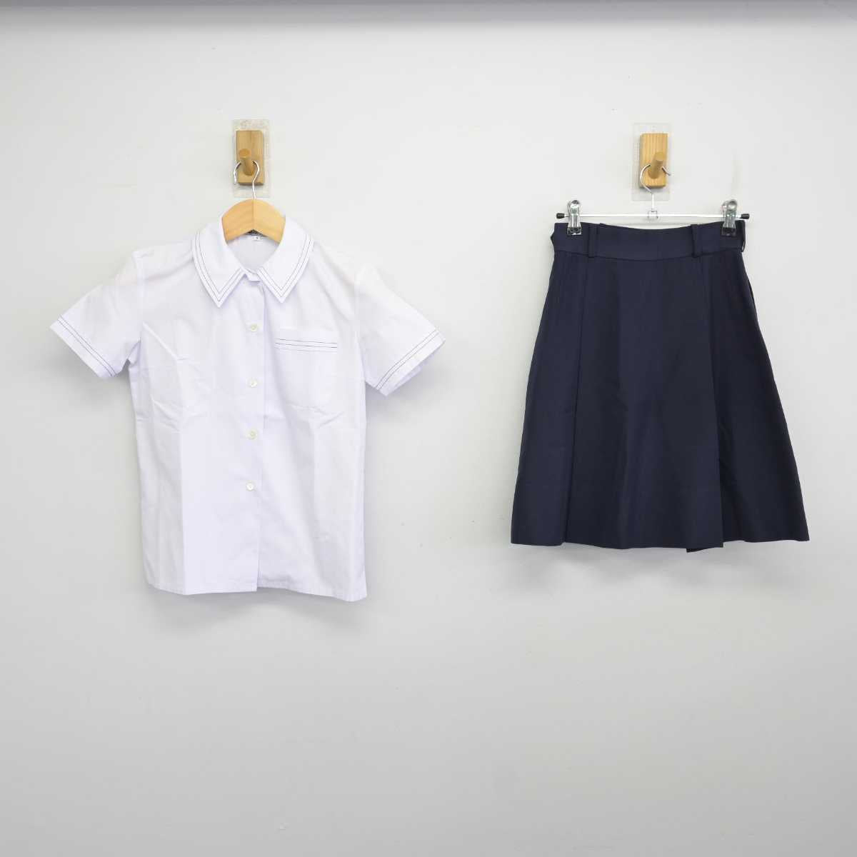 【中古】大阪府 箕面市立第四中学校 女子制服 3点 (シャツ・スカート) sf059853