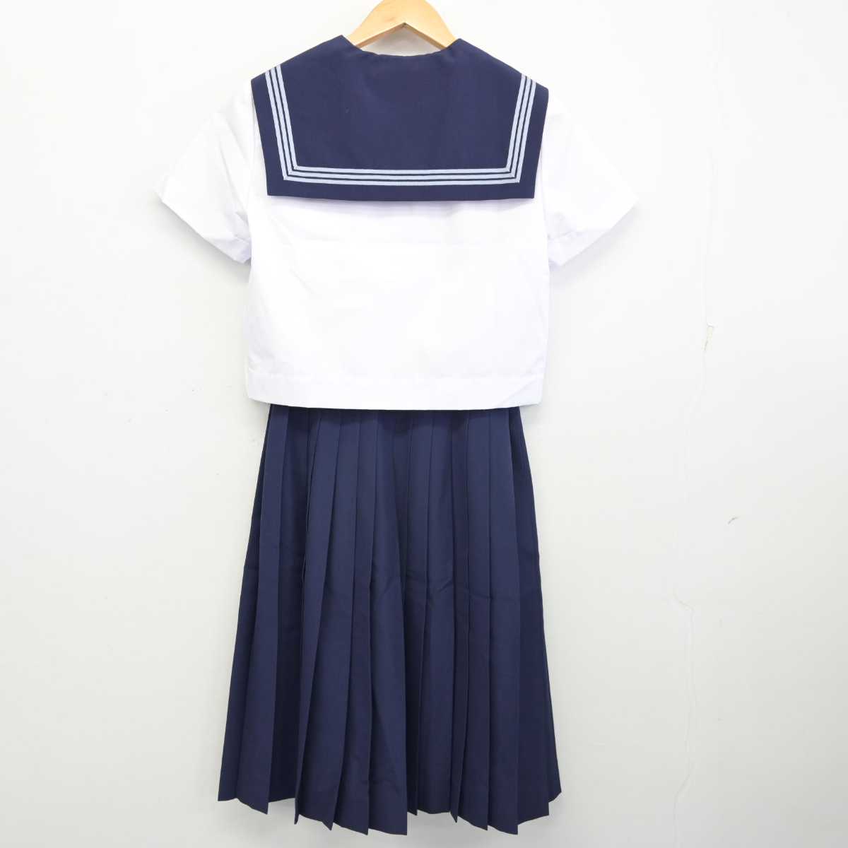 【中古】高知県 岡豊高等学校 女子制服 3点 (セーラー服・スカート) sf059887